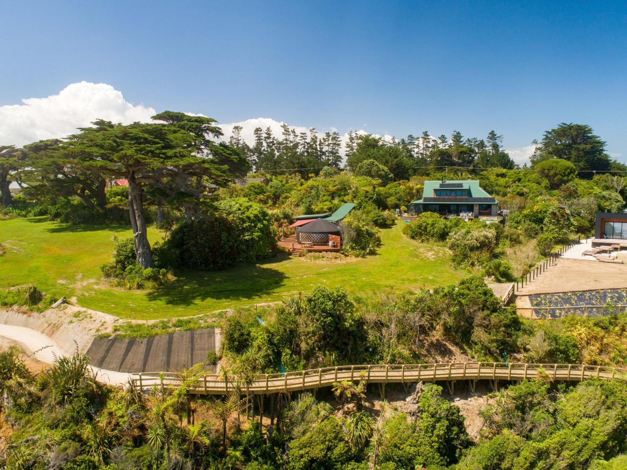 The Hole In The Rock Yurt Hotel Cape Foulwind Exterior foto